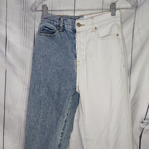 PacSun Eco White Two-Tone Split Leg High Rise Button Fly Straight Leg Jeans - Picture 3 of 9
